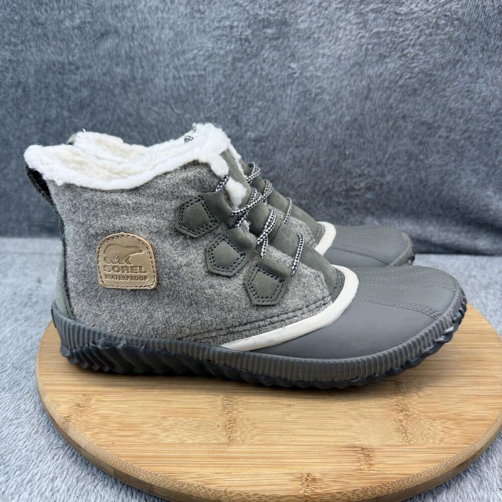 Sorel Waterproof Boots Womens Size 9.5 Gray Felt Winter Sneakers NL3150-257